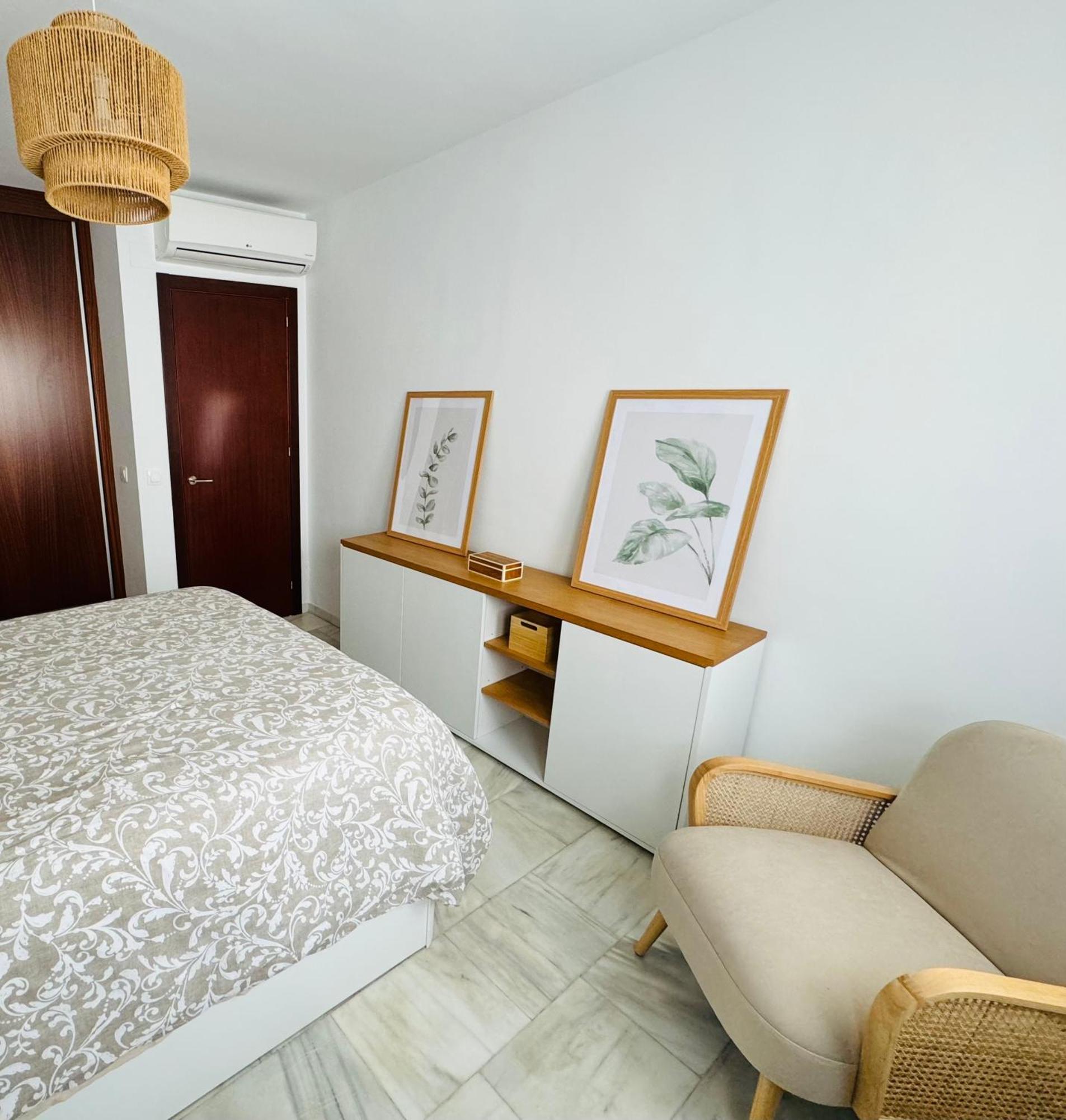 Appartamento Behappy Salitre - Con Aparcamiento Málaga Esterno foto